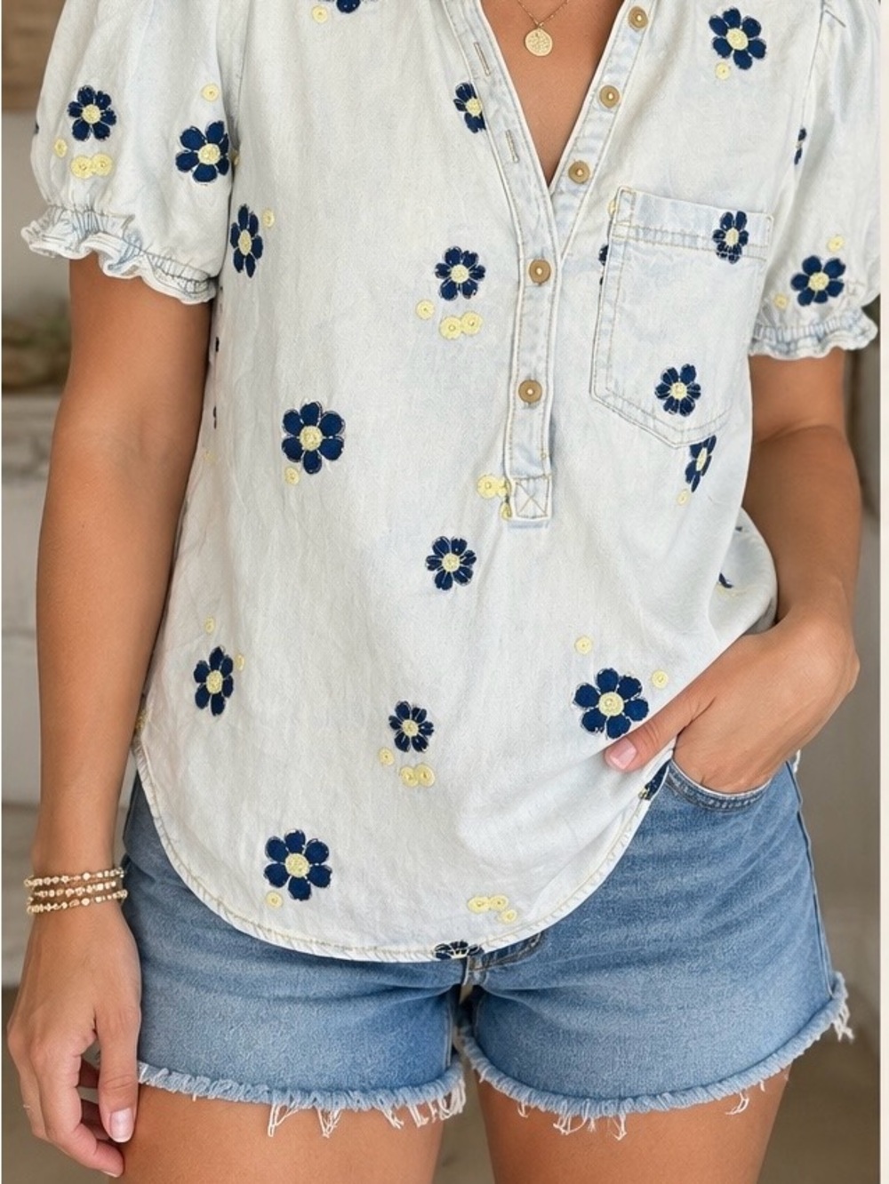 Pilcro Anthropologie Embroidered Floral Chambray Blouse Size XS